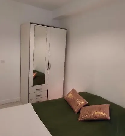 T3 Avec Cour Privative / Quartier St Esprit